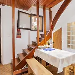 Au Petit Paris, Centre De Hébergement de vacances *