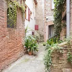 Au Petit Paris, Centre De Hébergement de vacances Céret