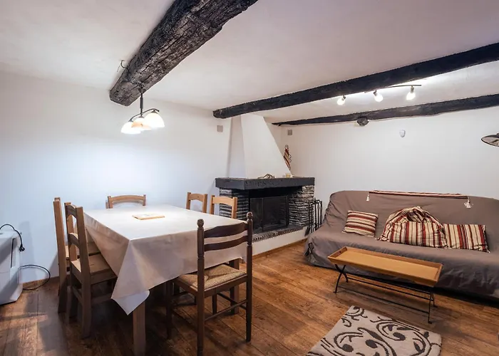 Au Petit Paris, Centre De